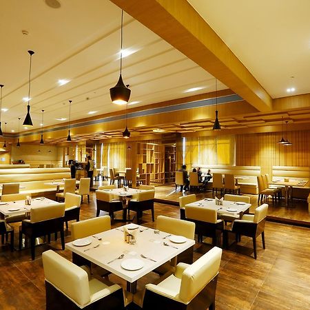 Sk Park Blu Hotel Sonipat Exterior foto