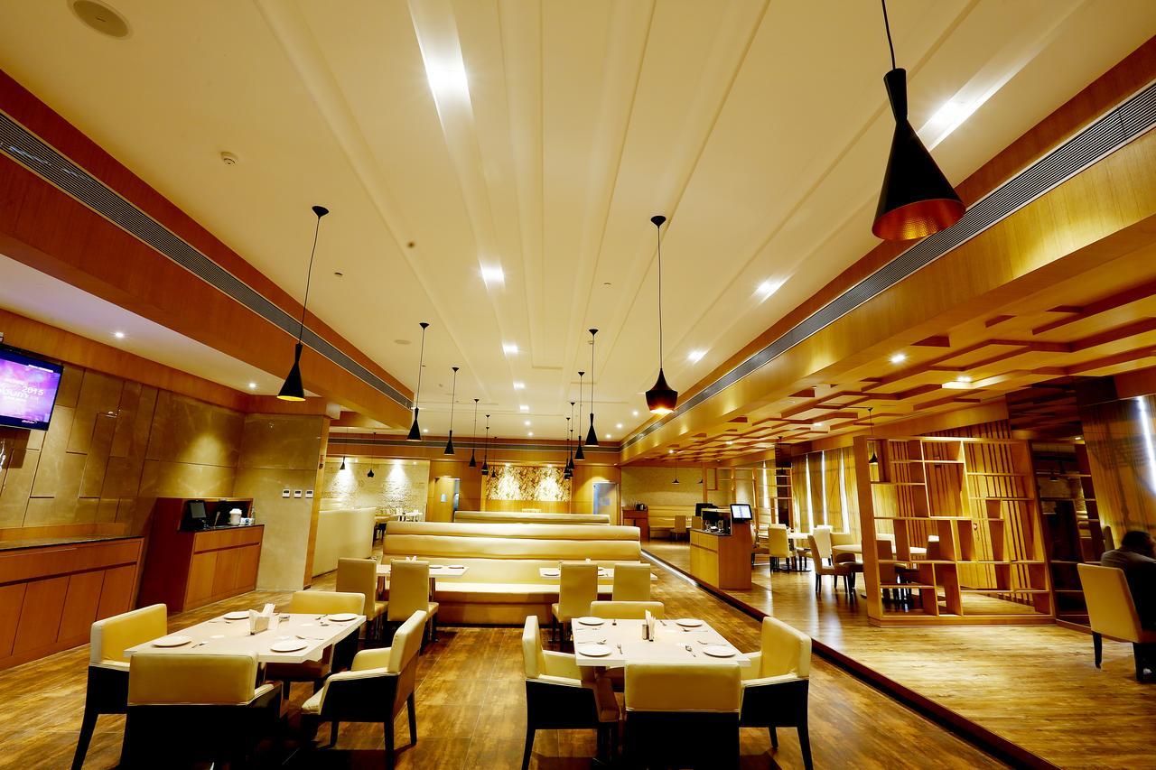 Sk Park Blu Hotel Sonipat Exterior foto