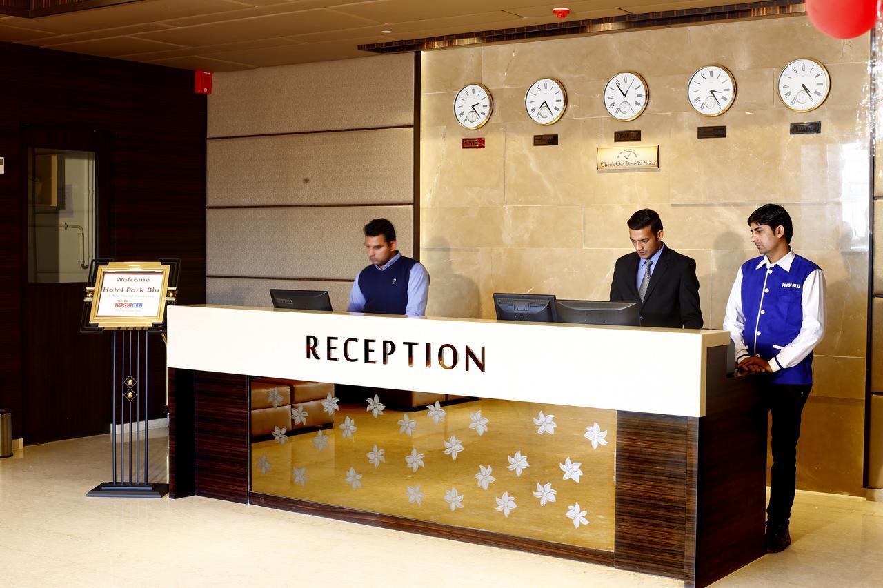 Sk Park Blu Hotel Sonipat Exterior foto